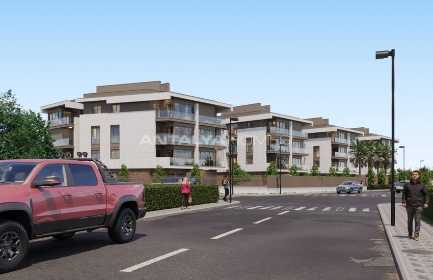 Mountain View Apartments with Communal Pool in Antalya Konyaalti 1