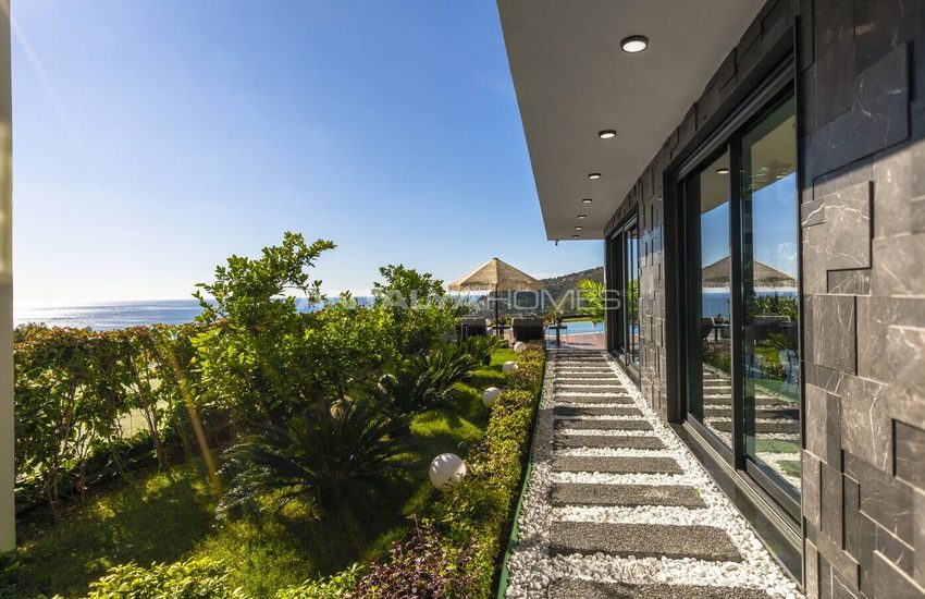 Detached 3-bedroom Villa with Pool in Alanya 13