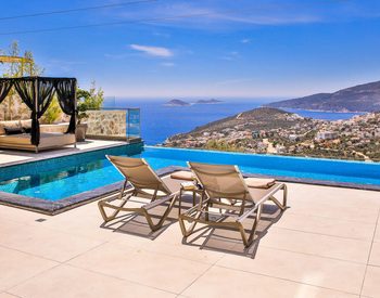 Villa Met Zeezicht En Uitgebreide Voorzieningen In Kalkan, Antalya 2