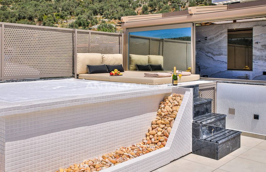 Luxury Sea View Villa with Extensive Amenities in Kalkan Antalya 6