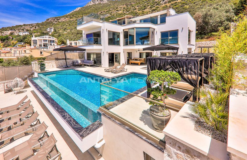 Luxury Sea View Villa with Extensive Amenities in Kalkan Antalya 1