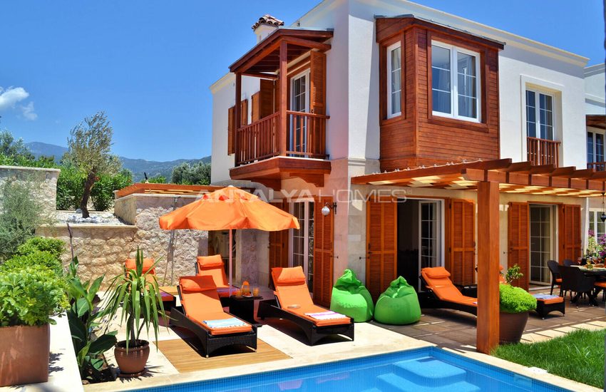 Möblierte 3-zimmer-villa Mit Pool In Kalkan, Antalya