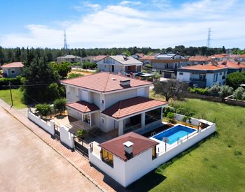 Villa 4 Chambres Avec Piscine Privée À Antalya Dosemealti 2