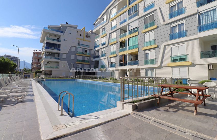 Snygg Lägenhet Nära Konyaaltı-stranden I Antalya