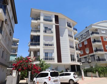 Middle Floor Flat with Car Park in Muratpaşa Antalya 1