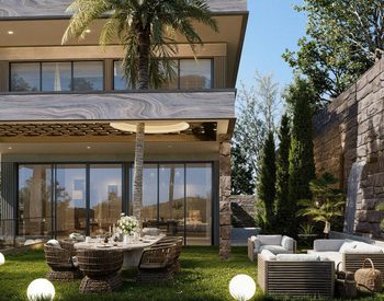 Alanya'da Deniz Manzaralı 4 Katlı Müstakil Villa 2