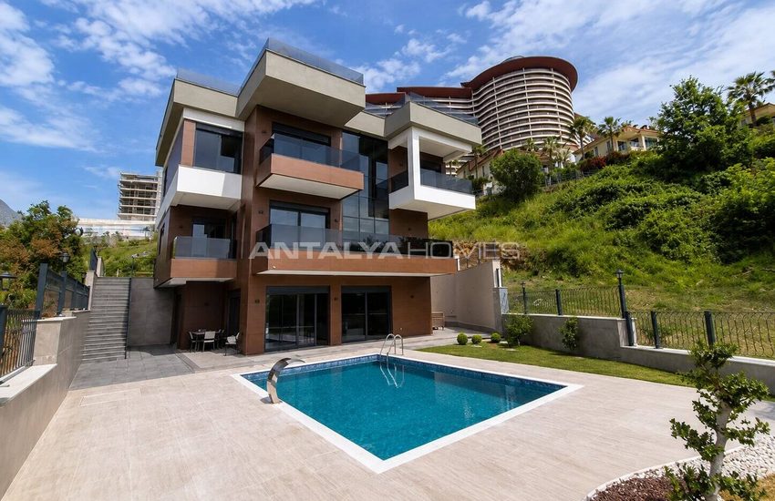 Alanya'da Deniz Manzaralı ve Havuzlu Müstakil Şık Villa 9