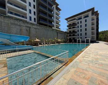 Alanya'da Ortak Havuzlu Sitede Geniş Daire 2