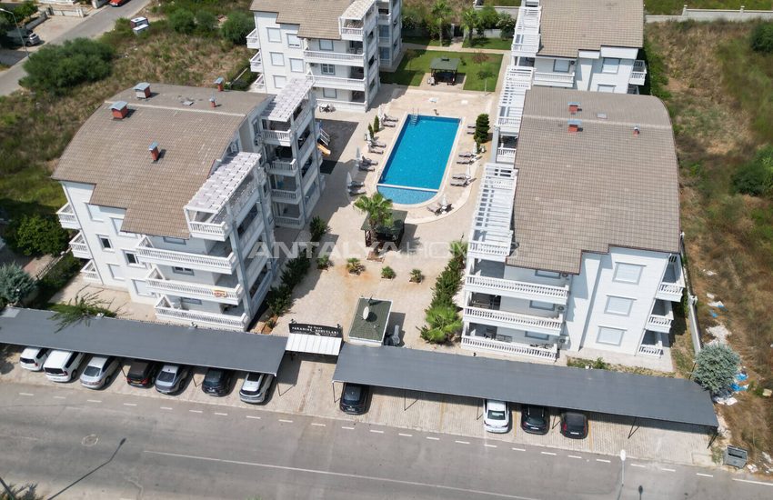 Appartement En Rez-de-chaussée Avec Piscine Commune À Antalya 3