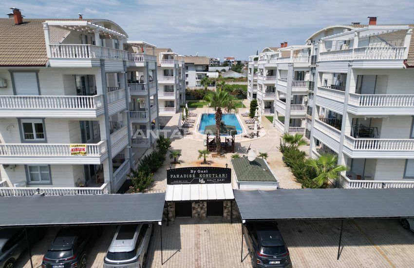 Appartement En Rez-de-chaussée Avec Piscine Commune À Antalya 4