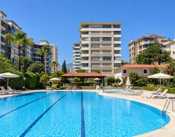 Apartment in a Seafront Complex with Pool in Konyaaltı Antalya 1