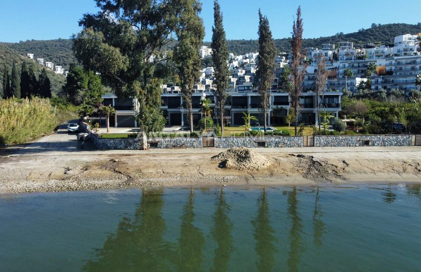 Luxe Houses with Marina Views in Milas Mugla