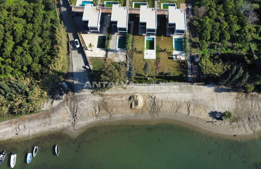Luxe Houses with Marina Views in Milas Mugla 3