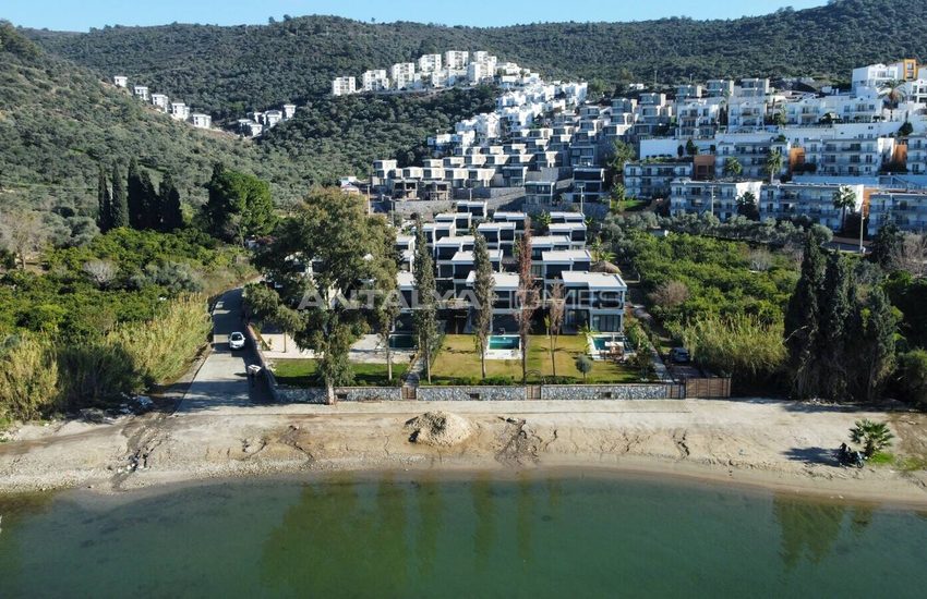 Luxe Houses with Marina Views in Milas Mugla 4
