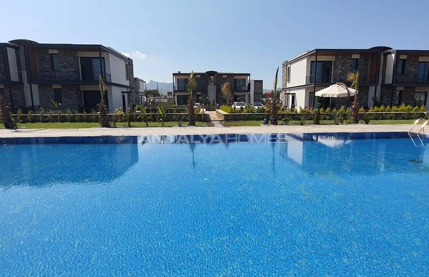 Luxuswohnungen Mit Privatstrand In Gumusluk Bodrum