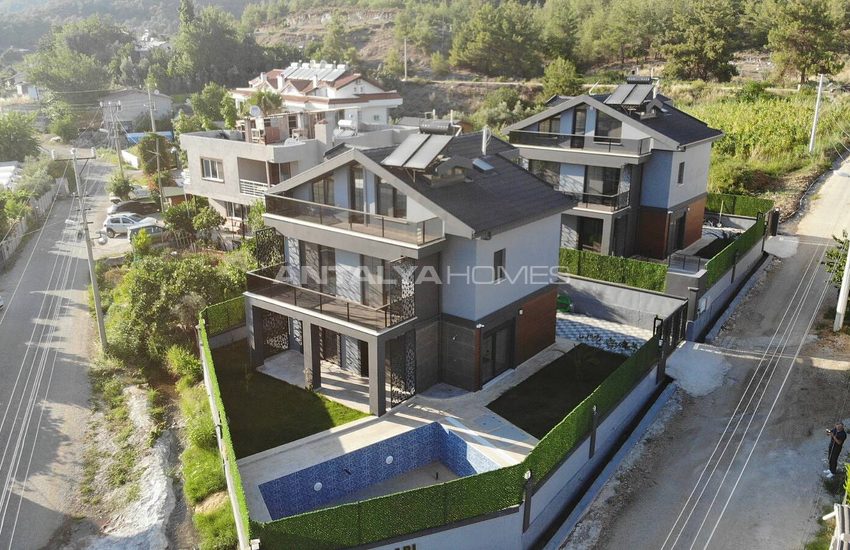 Villas Triplex Avec Piscine Privée À Fethiye 1