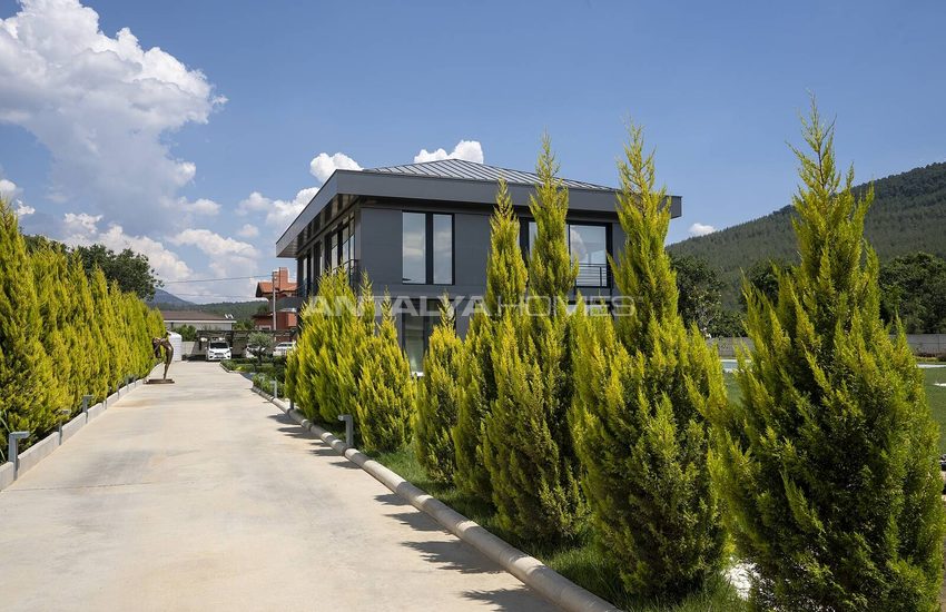 Muğla Menteşe’de Özel Yüzme Havuzlu Satılık Müstakil Villa 13