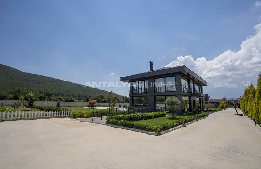 Muğla Menteşe’de Özel Yüzme Havuzlu Satılık Müstakil Villa 18