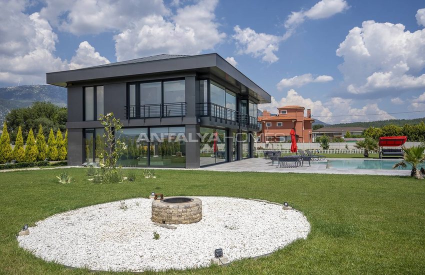 Muğla Menteşe’de Özel Yüzme Havuzlu Satılık Müstakil Villa 3
