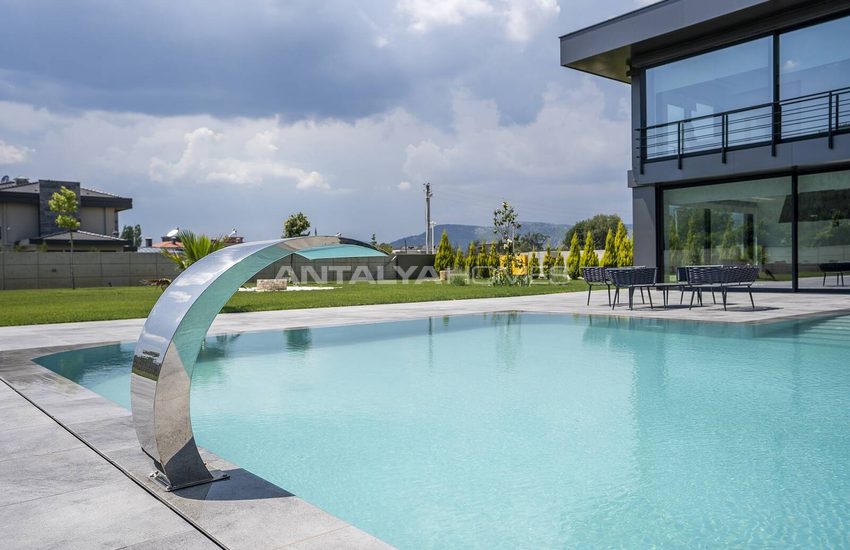 Muğla Menteşe’de Özel Yüzme Havuzlu Satılık Müstakil Villa 7