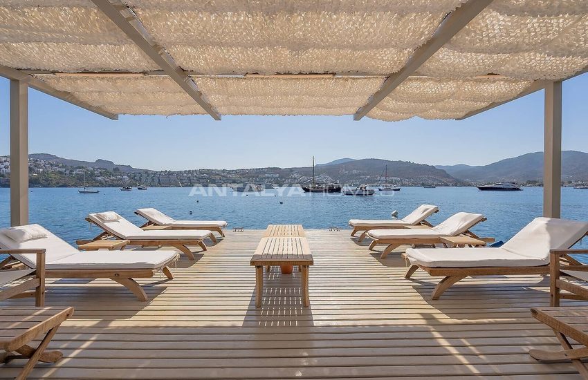 Einzel Villa Am Meer Mit Privatem Pier In Bodrum Gundogan