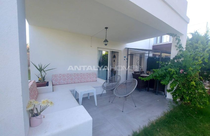 Sea View Semi-detached Villa with Garden in Bodrum Turkbuku 8