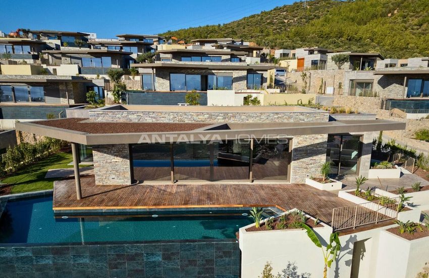 Detached Villas with Unobstructed Sea Views in Bodrum 5