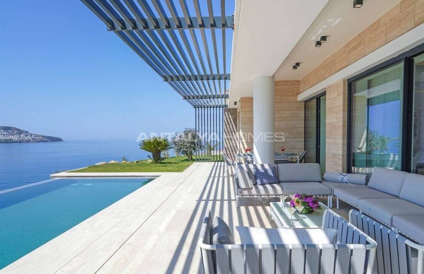Panoramic Sea View Villas in Complex with Private Beach in Bodrum 3