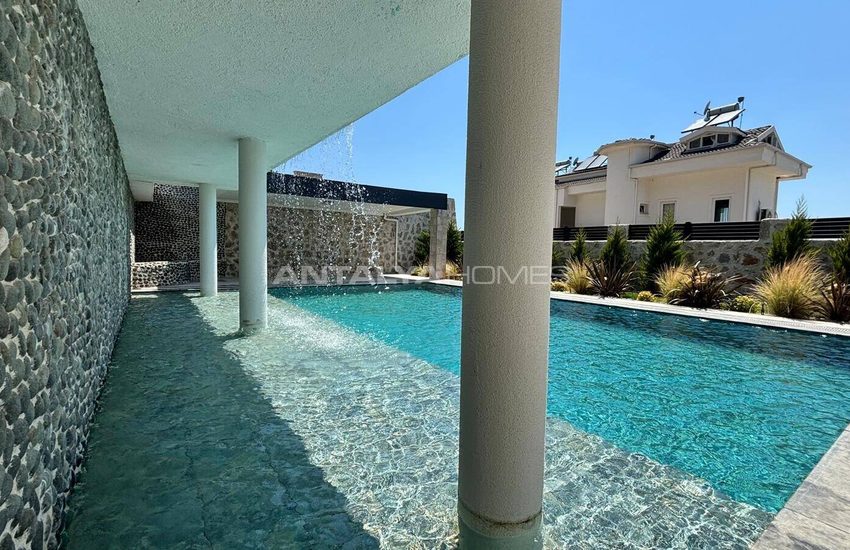 Luxuriöse Freistehende Villa In Einem Einzigartigen Wald In Fethiye 4