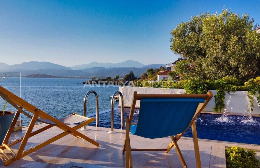 Immobilier Luxueux Au Bord De Mer Sur L'île De Sovalye