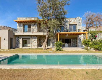 Stenbelagda Hus Med Pooler I Bodrum Gumusluk 1
