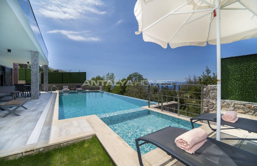 Fethiye Faralya’da Açık ve Kapalı Havuzlu Müstakil Villa 5