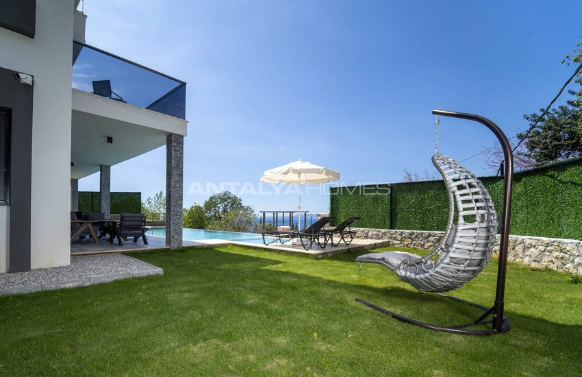 Fethiye Faralya’da Açık ve Kapalı Havuzlu Müstakil Villa 1
