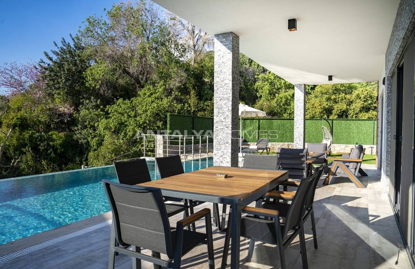 Fethiye Faralya’da Açık ve Kapalı Havuzlu Müstakil Villa 7