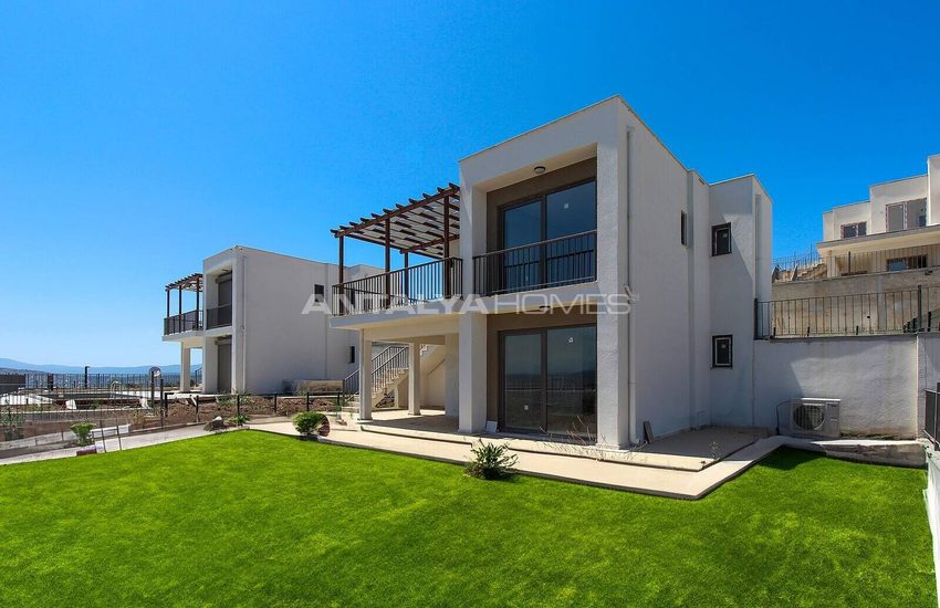 Vrijstaande Villa Met Uitzicht Op Het Meer In Adabuku Bodrum