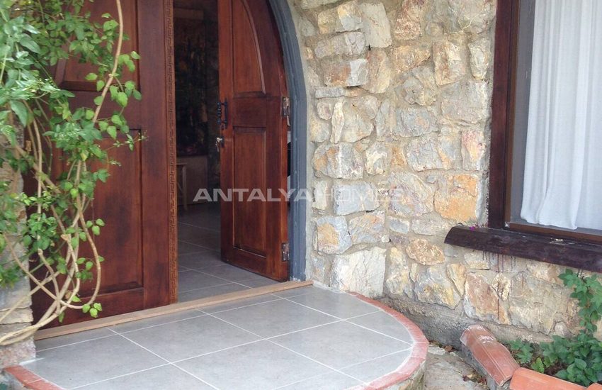 خانه های روستایی در میان فضای سبز در بدروم 9