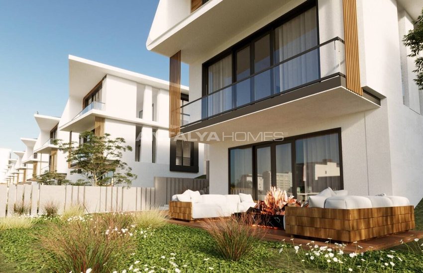 Bodrum Muğla'da Zengin Olanaklı Sitede Tripleks Villalar 1