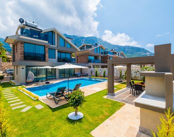 Ölüdeniz'de 3+1 Müstakil Havuz ve Saunalı Satılık Villa 2