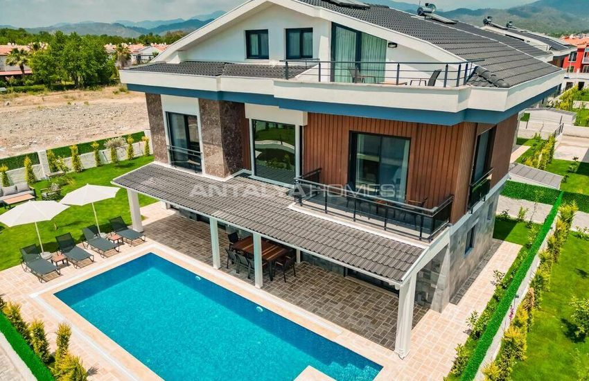 Fethiye Akmaz Plajı Yanında Satılık 4+1 Müstakil Villalar