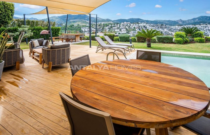 Gemeubileerde Villa Met Zeezicht En Privéstrand In Bodrum 9