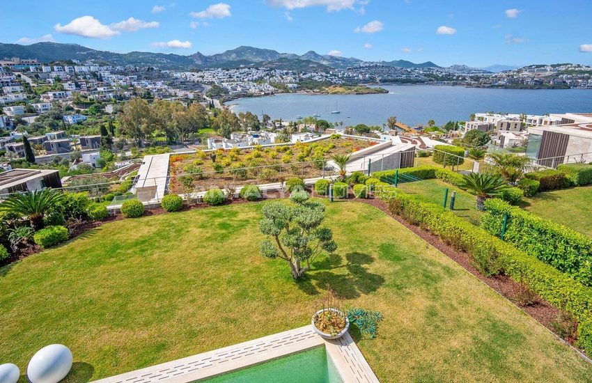 Gemeubileerde Villa Met Zeezicht En Privéstrand In Bodrum 6