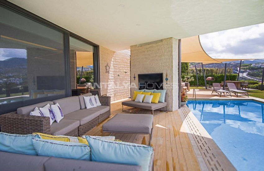 Gemeubileerde Villa Met Zeezicht En Privéstrand In Bodrum 8