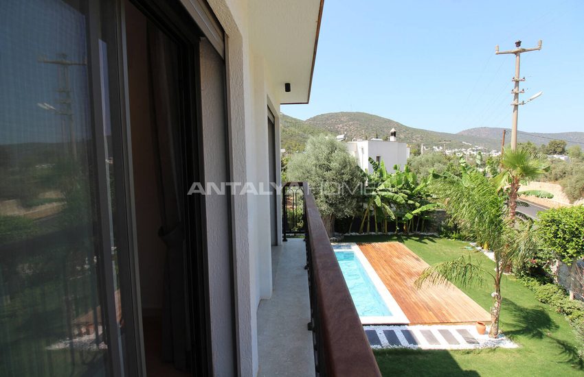 Stylish Villas with Private Pool and Garden in Bodrum 10