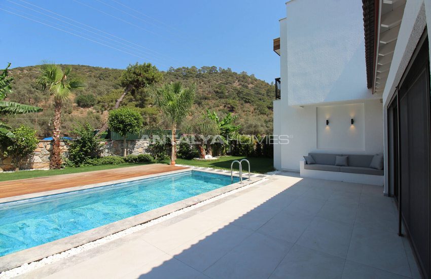 Stylish Villas with Private Pool and Garden in Bodrum 18