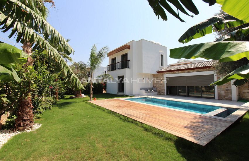 Stylish Villas with Private Pool and Garden in Bodrum 16