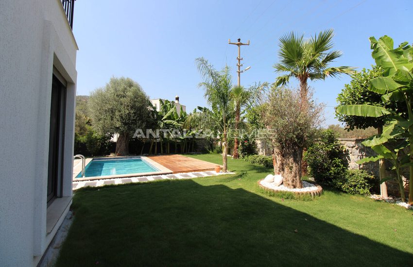 Stylish Villas with Private Pool and Garden in Bodrum 14