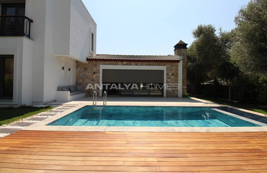 Stylish Villas with Private Pool and Garden in Bodrum 12