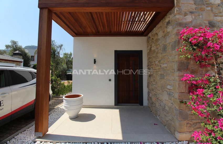 Stylish Villas with Private Pool and Garden in Bodrum 9