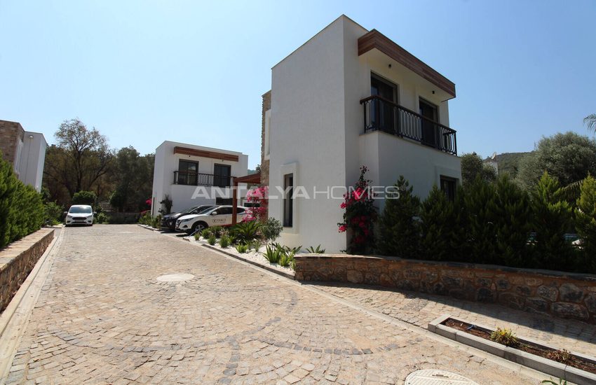 Stylish Villas with Private Pool and Garden in Bodrum 7