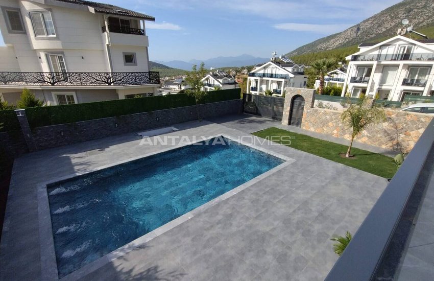Muğla Fethiye'de Özel Havuzlu Şık Müstakil Villa 14